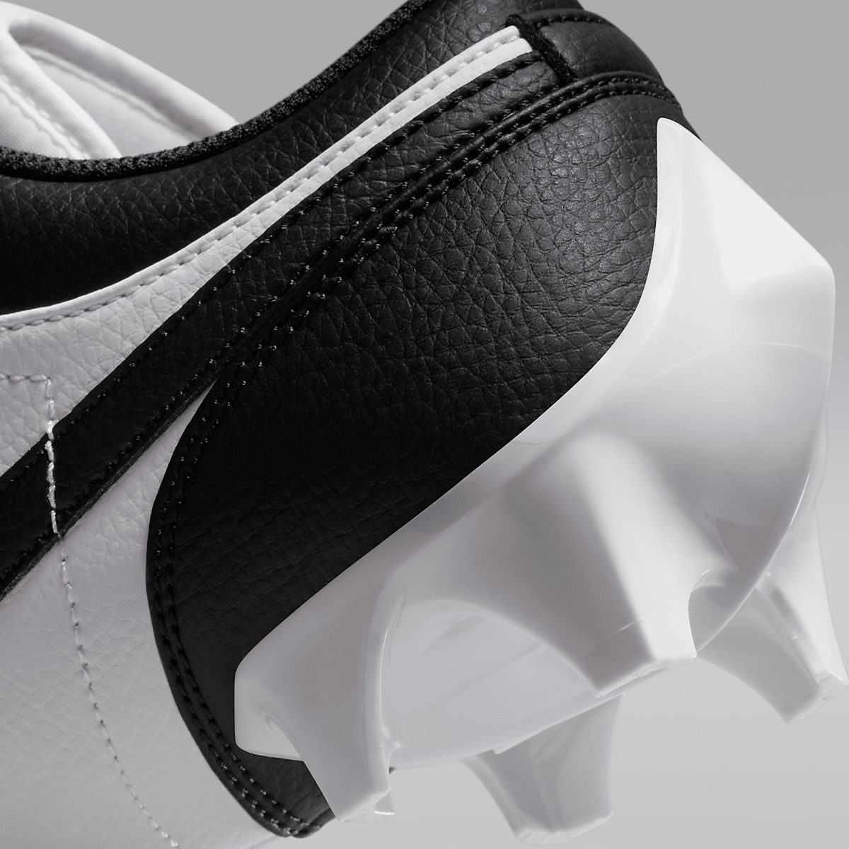 1 Low TD Men's Football Cleat