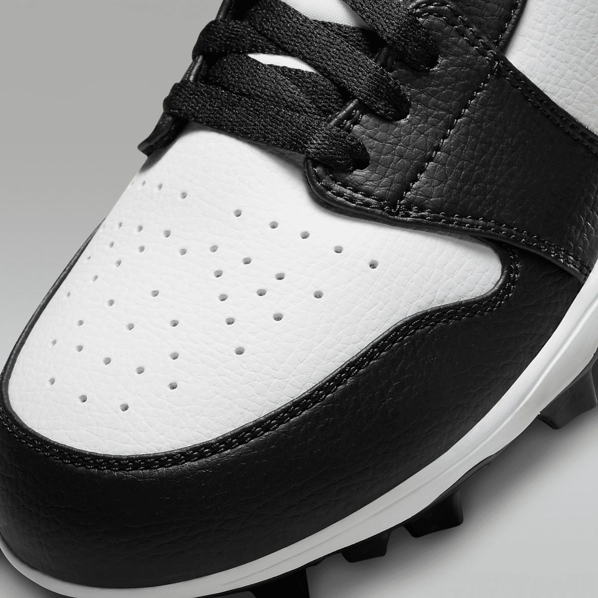 1 Mid TD Men's Football Cleat