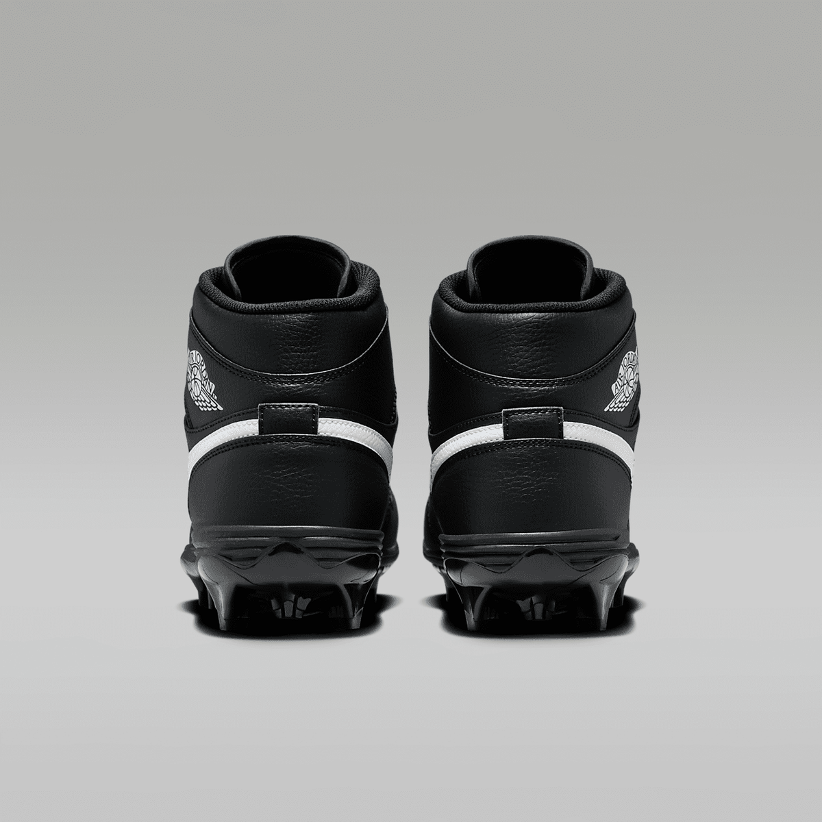 1 Mid TD Men's Football Cleat