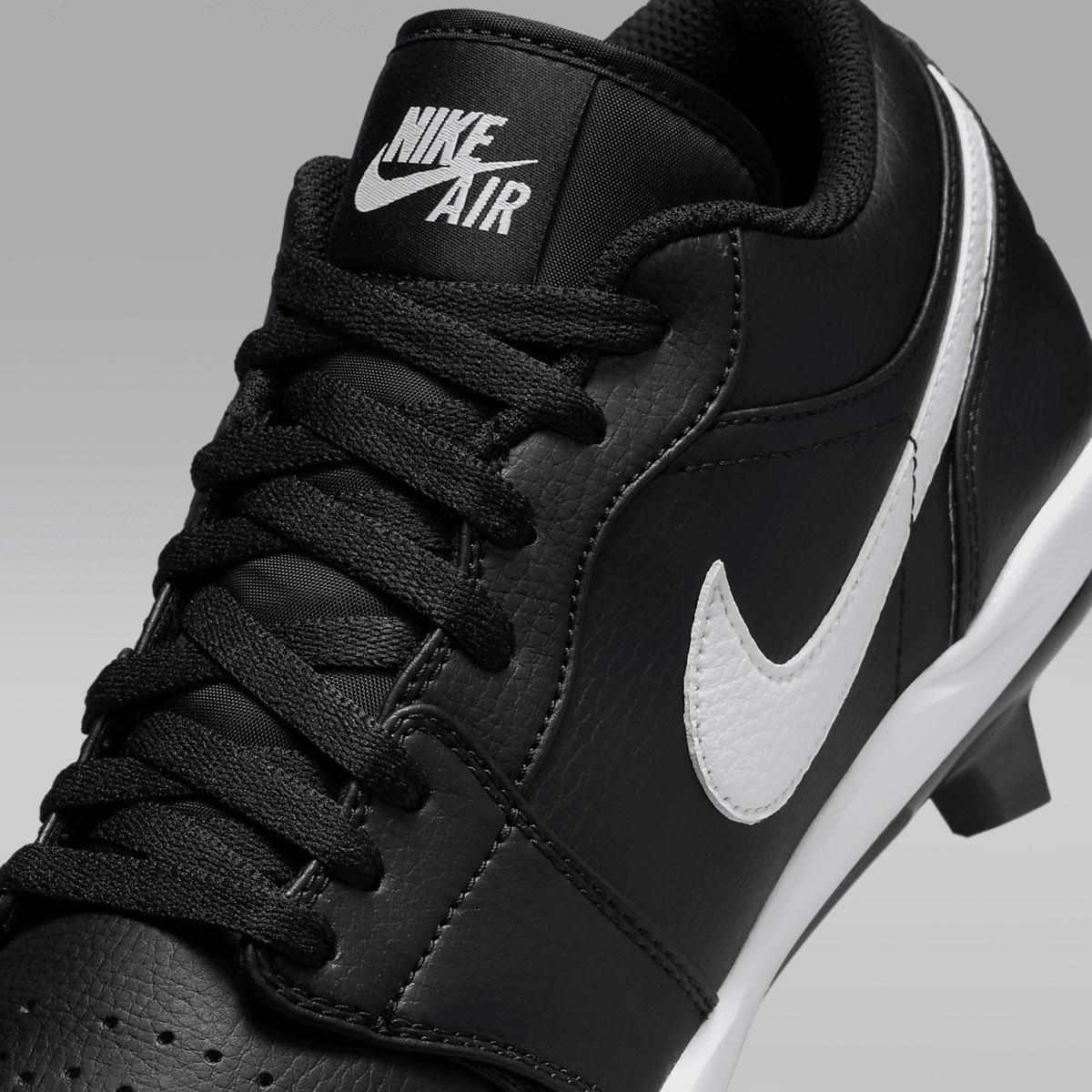 1 Retro MCS Low Men's Baseball Cleats