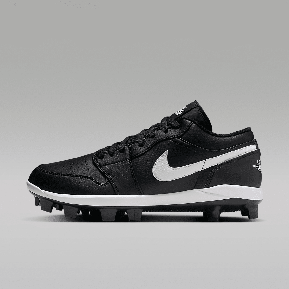 1 Retro MCS Low Men's Baseball Cleats