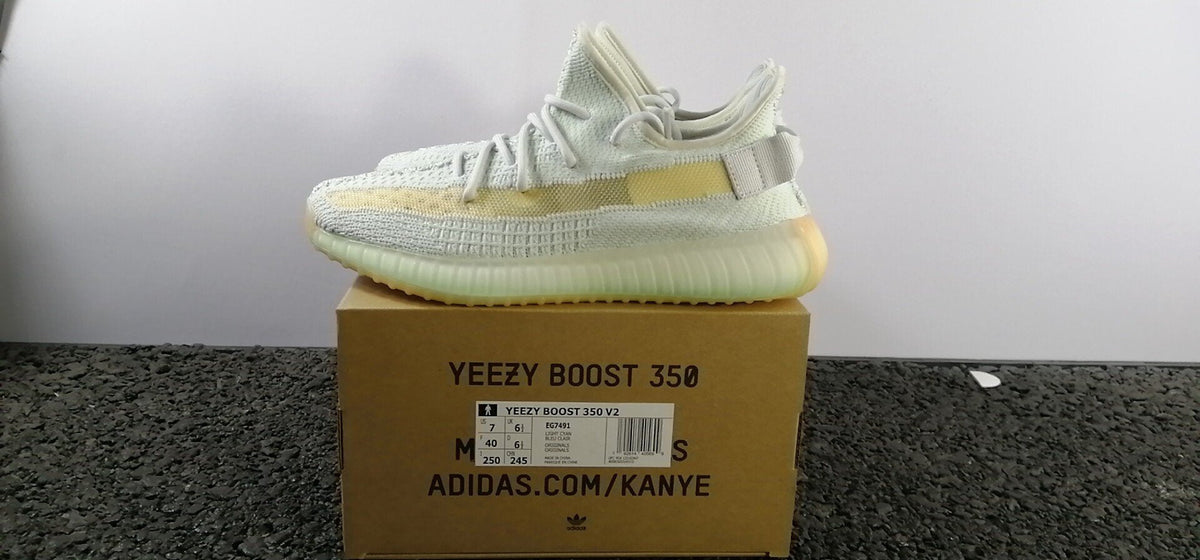 Yeezy Boost 350 V2 Hyperspace YZ350 Edition